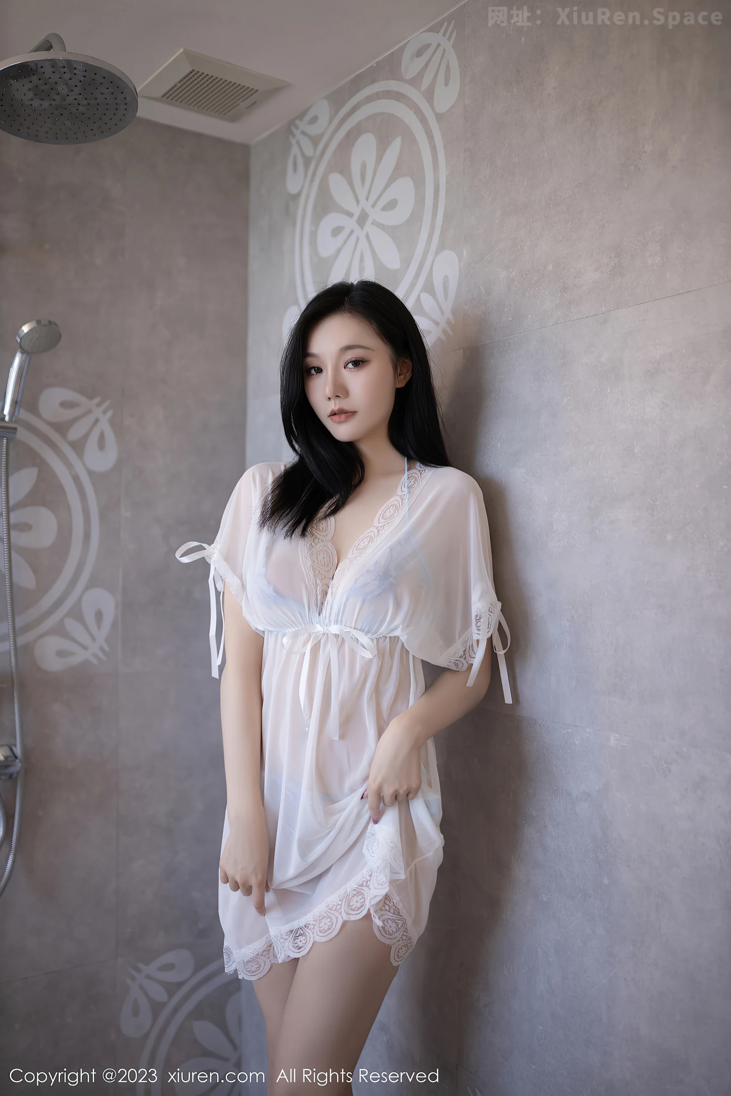 图片[3]-[XiuRen秀人网]2023.05.30 NO.6827 安然anran 白色透视睡衣与蓝色情趣内衣性感私房写真集-秀人网官方网站